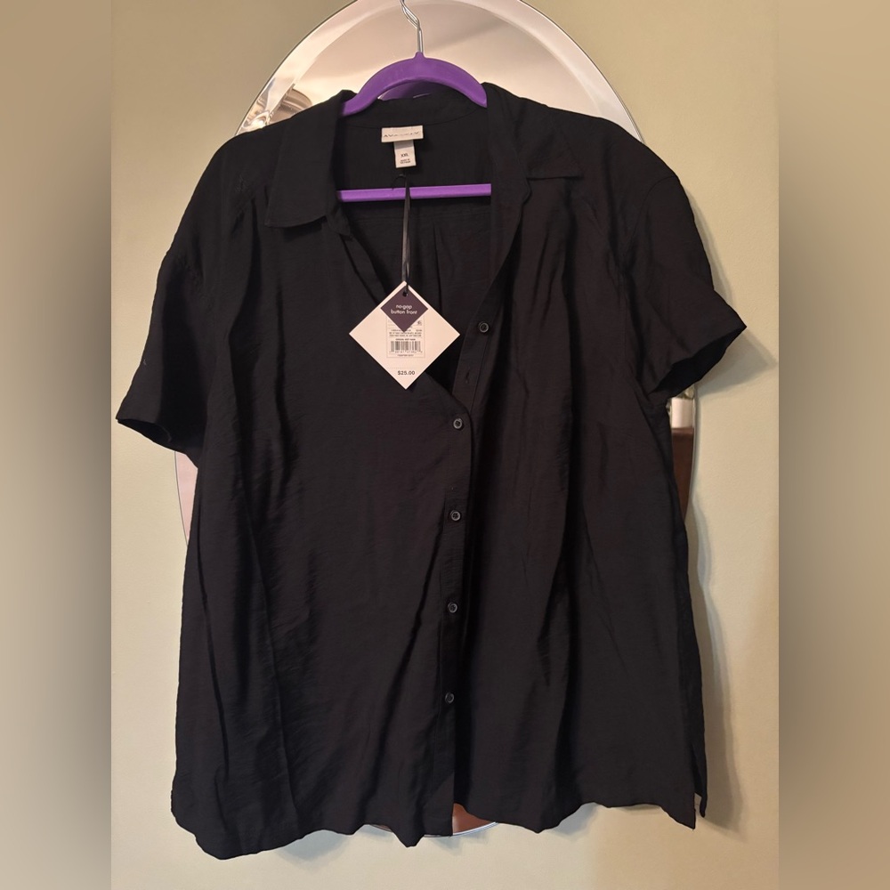 Ava & Viv Button Down Black Top